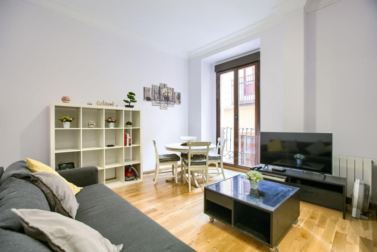 Apartamento En Centro Historico Madrid Bagian luar foto