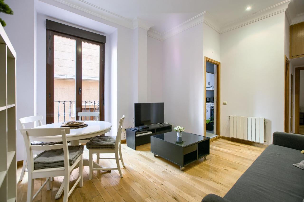 Apartamento En Centro Historico Madrid Bagian luar foto